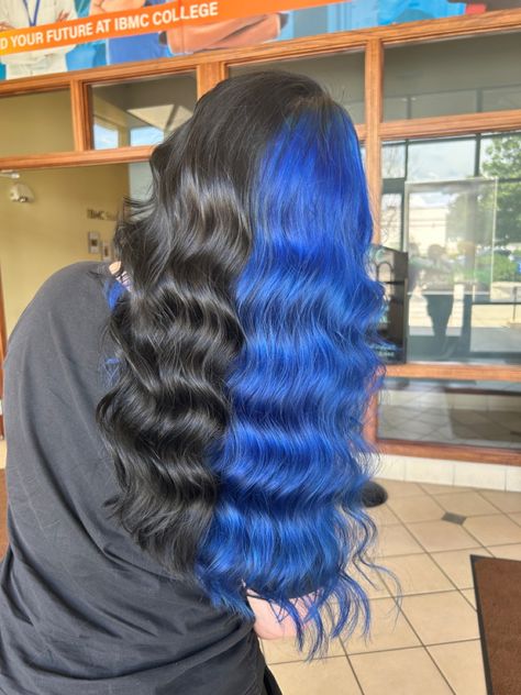 Brown And Blue Split Dye, Split Dye Blue And Black, Split Dyed Hair Blue, Black And Purple Split Dye, Half Black Half Blue Hair, Blue Split Dye Hair, Black Split Dye Hair, Blue Split Dye, Split Hair Color