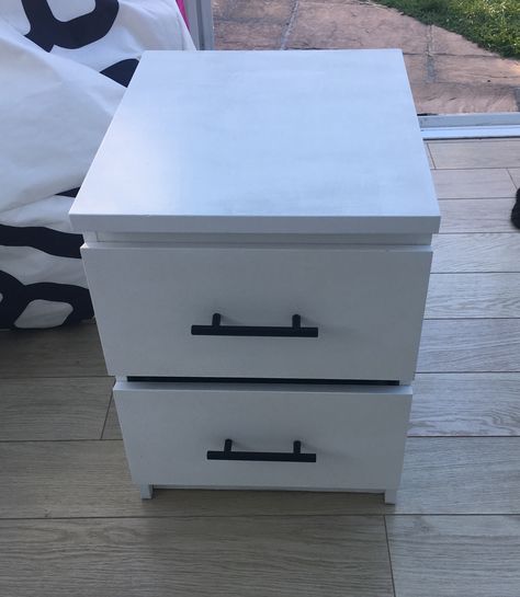 Upcycled Ikea malm bedside table. Painted in white chalk paint. Ikea Malm Bedside Table, Malm Bedside Table, Ikea Malm Bedside, Bedside Table Ideas, Bedside Table Ikea, Kitty Room, Hello Kitty Room Decor, Ideas Closet, Table Ikea