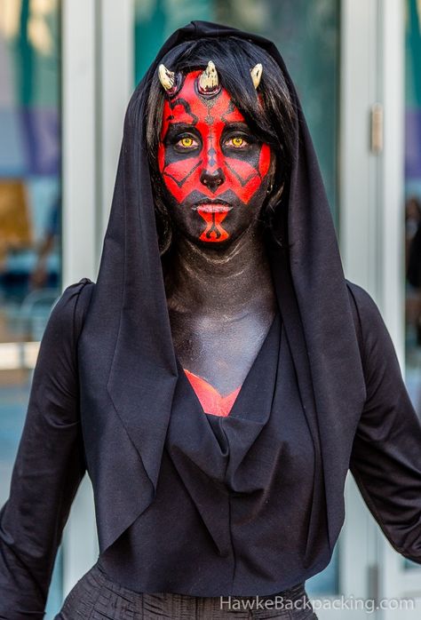 Darth Maul Costume, Sith Costume, Run Disney Costumes, Star Wars Sith, Star Wars Celebration, Arte Alien, Star Wars Women, Cute Couple Halloween Costumes, Marvel Cosplay