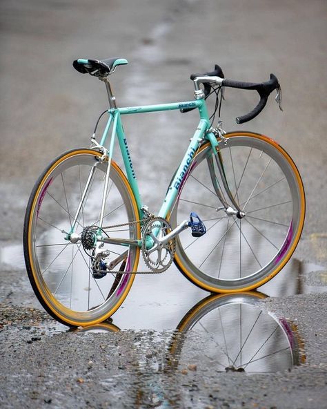 Bianchi Road Bike, Bianchi Bicycle, Bike Fit, Vintage Mountain Bike, Classic Road Bike, Road Bike Vintage, Pink Bicycle, Vintage Cycling, Velo Vintage