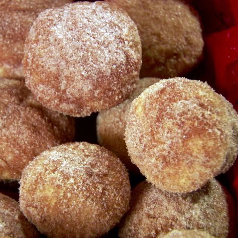 Pioneer Woman Breakfast, Breakfast Puffs, French Breakfast Puffs, Ree Drummond Recipes, Donut Muffins, Brunch Bread, French Breakfast, Cinnamon Muffins, Puff Recipe