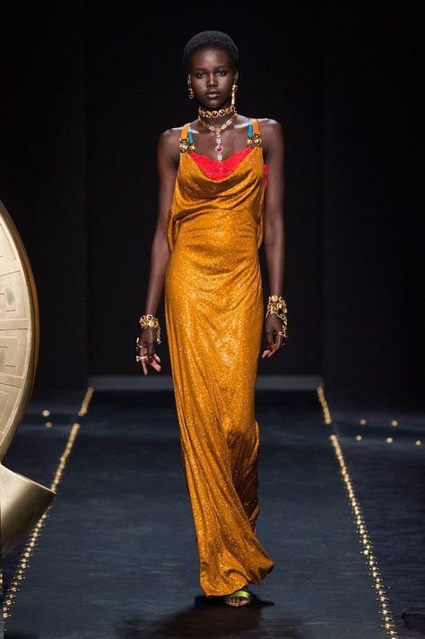 Couture, Haute Couture, Versace 2019 Fall Winter, Orange Dress Styling, Versace Archive, Orange Couture, Versace Aesthetic, Versace 2019, Versace 2020