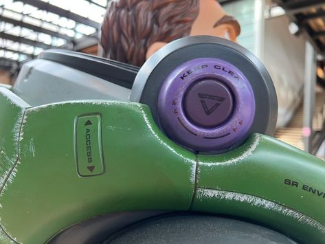 Disfraz Buzz Lightyear, Art Disney, Pixar Movies, To Infinity And Beyond, Buzz Lightyear, Instagram Bio, Mascot Costumes, Hunter Boots, Toy Story