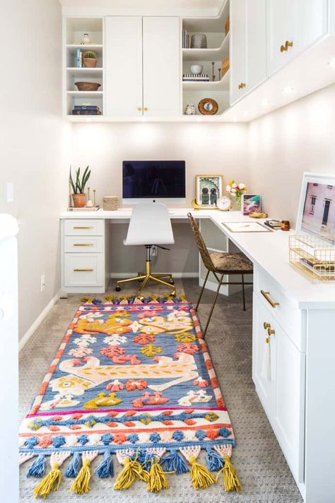 55 Small Home Office Ideas That Will Make You Want To Work Overtime | The Mummy Front Small Home Office Layout, Mesa Home Office, Home Office Layouts, Home Office Layout, Desk Diy, Home Office Inspiration, Interior Design Per La Casa, Small Home Offices, Whimsical Home