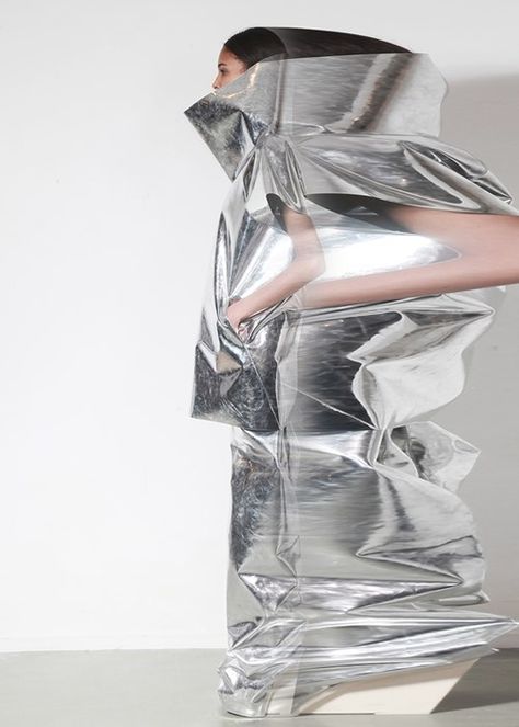 [gareth pugh aw2014] Metal Dress, Another Magazine, Perspective Photography, New Retro Wave, Fashion Forecasting, Gareth Pugh, Futuristic Fashion, Ex Machina, New Perspective