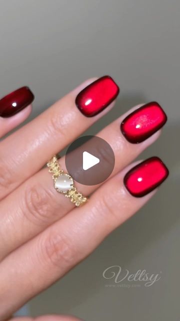 Red Cat Eye Nail Art, Glass Nails Designs, Cat Eyes Nail, Nails Cat Eye, Vampire Nails, Gel Polish Nail Designs, Nail Polish Art Designs, Glass Nails Art, Magnetic Nails