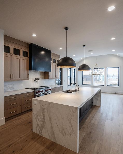 All Posts • Instagram Black And White Tile Floor, Spec Home, Black And White Tile, White Oak Kitchen, White Tile Floor, Cliff House, Warm Palette, Kitchen Hoods, Modern Mountain