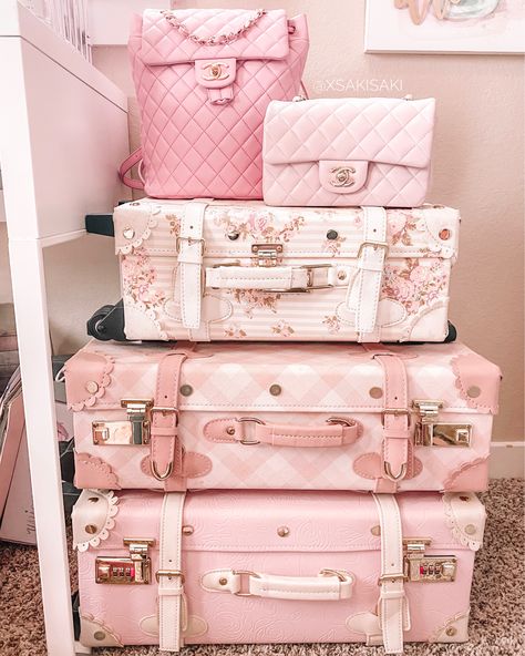 Princess Life, Cute Luggage, Pink Travel, Best Designer Bags, Chanel Backpack, Replica Designer Handbags, Latest Bags, Chanel Purse, Shopping Chanel