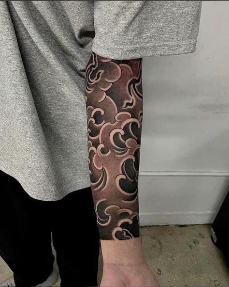 Japanese Forearm Tattoo, Flower Tattoo Sleeve Men, Japanese Cloud Tattoo, Wave Tattoos, Japanese Tattoo Artist, Traditional Japanese Tattoo, Japanese Snake Tattoo, Tattoo Techniques, Tattoo Background