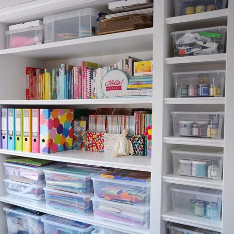 Organiser Son Dressing, Craft Closet Organization, Room Organisation, Study Room Decor, Office Crafts, Home Organisation, Craft Room Storage, Craft Room Office, Stationery Organization