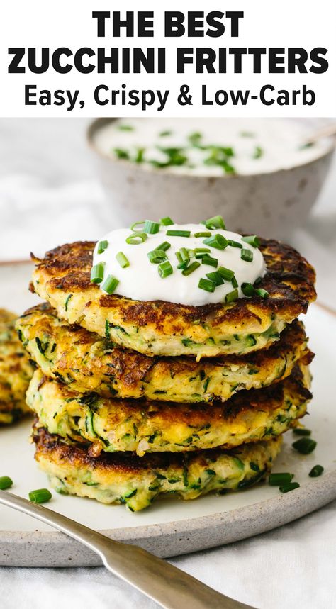 Crispy Zucchini, Best Zucchini, Best Healthy Dinner Recipes, Healthy Recipes Clean, Healthy Zucchini, Zucchini Fritters, Fritter Recipes, Yogurt Sauce, Health Dinner Recipes