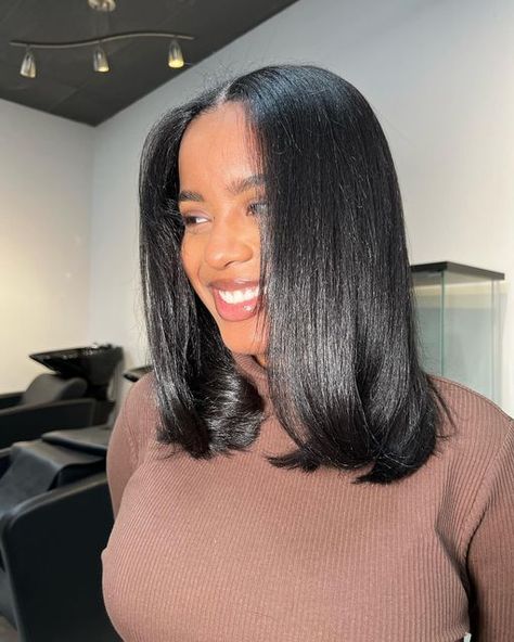 Silkpress Natural Hair, Healthy Short Hair, Bob Extensions, Microlinks Black Hair, Silkpress Hairstyles, College Hair, Layer Haircut, Silk Press Hair, Pressed Natural Hair