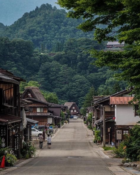 Shirakawago Japan, Japan Village, Thai Architecture, Japan Places, Countryside Village, Shirakawa Go, Japan 2023, Small City, Japan Aesthetic