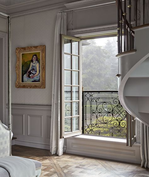 Bedroom Juliet Balcony Ideas, Juliet Balcony Doors, Balcony With Arches, Bedroom With French Doors To Balcony, French Door Balcony Master Bedrooms, French Doors Juliet Balcony, Juliet Balcony Windows, Rooms With Balcony Bedrooms, Juliette Balcony Bedroom Ideas