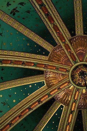 Ribbed Vault, Chateau Medieval, A Night At The Opera, Dark Green Aesthetic, Slytherin Aesthetic, Gold Aesthetic, Drawing Room, Green Aesthetic, Architecture Details