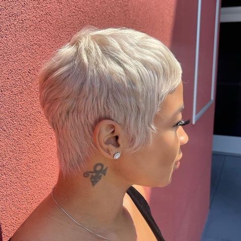 70 Gorgeous Pixie Cuts For Black Women In 2024 Blonde Haircut Black Women, Haircuts Front And Back, Pixie Cuts For Black Women, Very Short Pixie, Color Experiment, Choppy Pixie, Cute Pixie Haircuts, Finger Waves Short Hair, Quick Weaves