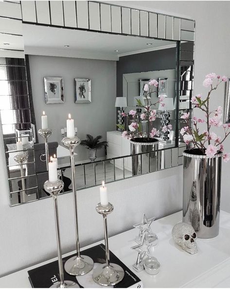 Love this Silver Decorations, Silver Decor, Glam Decor, French Doors Interior, Interior Stylist, Living Room Grey, Super Ideas, Front Room, Ideas Home