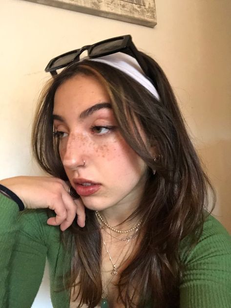 Nose Piercing On A Big Nose, Nose Piercing Hooked Nose, Nose Piercing On Hooked Nose, Hooked Nose Piercing, Big Nose Septum Piercing, Jewish Nose Women, Nose Piercings On Big Noses, Aquiline Nose Women, Septum Piercing Big Nose