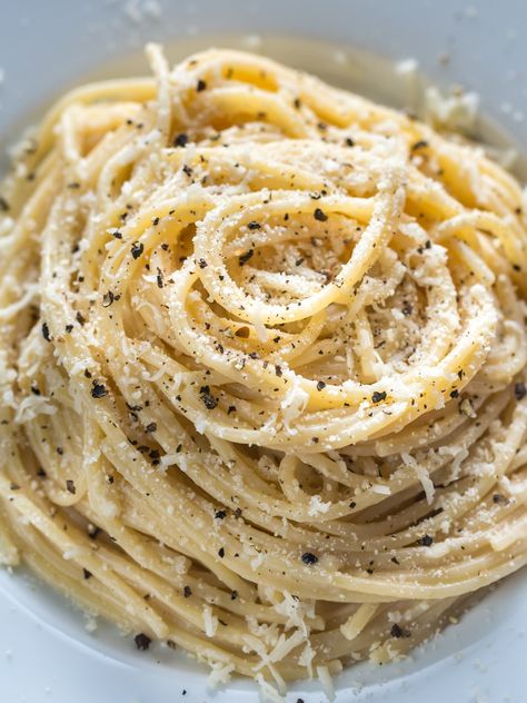 Butter Parmesan Spaghetti Recipe - My Mini Chefs Buttered Spaghetti, Pasta And Parmesan Easy Recipes, Butter Sauce Pasta, Simple Kids Meals, Spaghetti With Butter, Spaghetti With Parmesan Cheese, Spaghetti Noodle Pasta, Easy Spaghetti Noodle Recipes, Dude Pasta