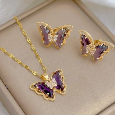 Transform your style with our butterfly necklace and earrings set. Delicate and elegant, perfect for any occasion. 🦋✨ #Jewellery #Set #Butterfly #Style #charm #earrings #necklace Pave Jewelry, Butterfly Earrings Gold, Design Butterfly, Luxury Earrings, Zircon Jewelry, Jewelry Fashion Trends, Fancy Jewellery, Fancy Jewelry, Purple Crystals