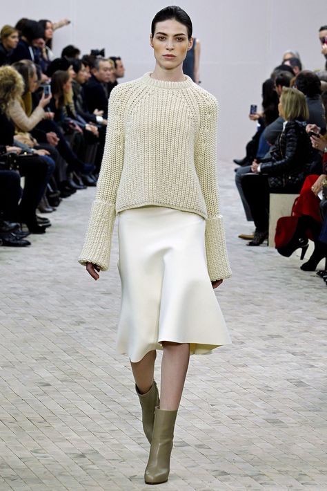 Fashion Forecasting, Phoebe Philo, Fashion Articles, Runway Trends, White Skirt, Ribbed Knit Sweater, Runway Collection, 가을 패션, Fall Fashion Trends