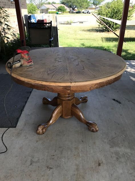 Round Oak Dining Table, Refinished Table, Kitchen Table Oak, Dining Room Table Makeover, Painted Kitchen Tables, Dining Table Makeover, Kitchen Table Makeover, Farmhouse Fresh, Round Kitchen Table