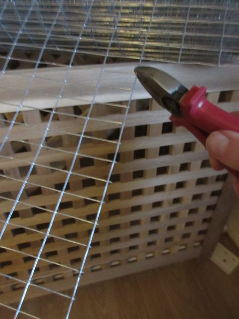 Ikea Hol, Indoor Bunny House, Indoor Guinea Pig Cage, Diy Bunny Cage, Rabbit Hutch Plans, Diy Rabbit Cage, Rabbit Hutch Indoor, Indoor Rabbit Cage, Diy Rabbit Hutch