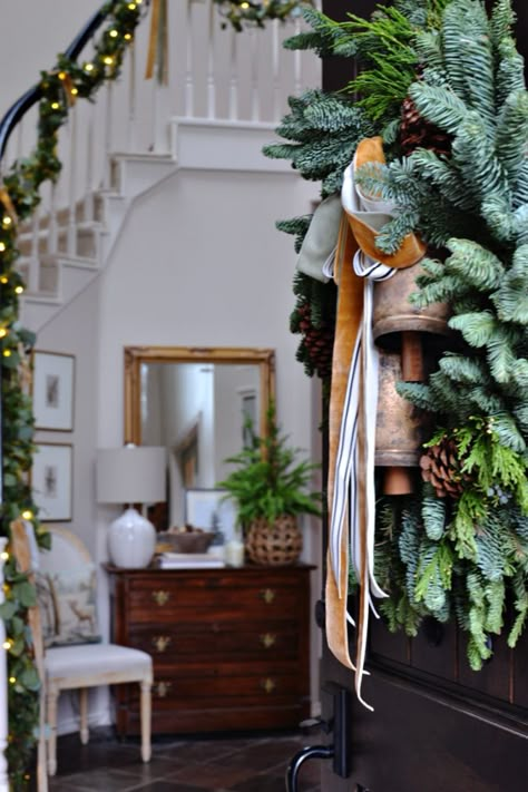 Timeless Christmas Home Tour Ballard Designs Christmas, East Coast Christmas Decor, Cotswold Christmas Decor, Cape Cod Christmas Exterior, Home Tours Traditional, Christmas Home Tours 2024, Classic Outdoor Christmas Decorations, Buffet Table Decorating Ideas, Cotswolds Christmas