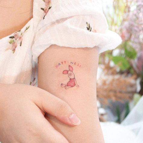 Piglet And Eeyore Tattoo, Disney Rib Tattoo, Piglet And Pooh Tattoo, Winnie The Pooh Piglet Tattoo, Tiny Disney Tattoos Simple, Piglet Tattoo Ideas, Winnie The Pooh And Piglet Tattoo, Piglet Tattoo, Tiny Disney Tattoo