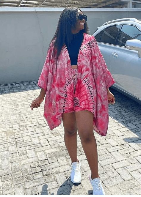 Kimono Jacket Styles, Ankara Kimono Jacket, Ankara Kimono, Fancy Short Dresses, Stylish Naija, Kimono Style Jacket, 2piece Outfits, Mode Kimono, Best African Dresses