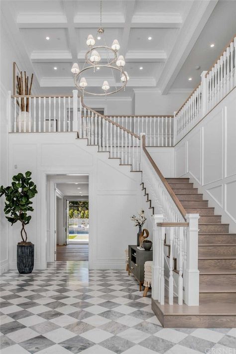 Entryway With Tall Ceilings, Foyer Staircase Entryway, Curved Staircase Foyer, High Ceiling Foyer, Foyer Ideas Entryway, Staircase Interior Design, Double Staircase, Foyer Flooring, Retreat House