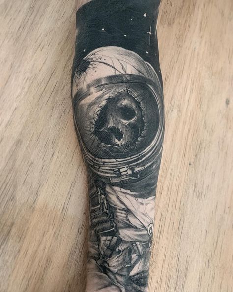 Cool Space Tattoos, Space Tattoo Ideas, Astronaut Skull, Space Tattoo Sleeve, Hades Tattoo, Space Tattoos, Astronaut Tattoo, Forearm Band Tattoos, Upper Arm Tattoos