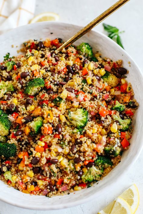 Summer Quinoa Salad - Eat Yourself Skinny Grain Salads, Lemon Quinoa, Salad Quinoa, Vegan Quinoa Salad, Resep Salad, Quinoa Salad Recipes, Sauteed Veggies, Summer Salad Recipes, Fruit Salad Recipes