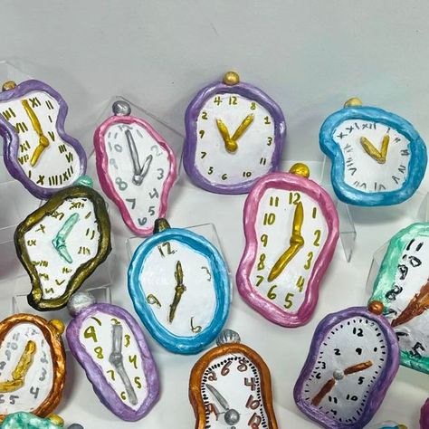 Jordan Hale on Instagram: "4th Grade created clay “Wonderland” Pocket Watches!! ⏱️ a mash-up lesson inspired by Salvador Dali’s melted clocks and the white rabbit’s pocket watch. Instead of glaze, we used metallic acrylic paint! . . . #wonderland #clock #pocketwatch #metallic #artclass #artday #arteducation #artteacher #artteacherofig #ilovemyjob #iamateacher #elementaryartteacher #artlessons #kidscreate #primaryart #art #artlife #artteacherlife #elementaryart #elementary #creative #education #educator #arteducation #iteachart #teachersofinstagram #artsy #teachart #ElementaryArtEducation #teacherlife #artteachersofinstagram" Salvador Dali Inspired Art, Paper Watches, Salvador Dali Clock, Dali Clock, 3d Art Projects, Melting Clock, Clock Painting, The White Rabbit, Clock For Kids