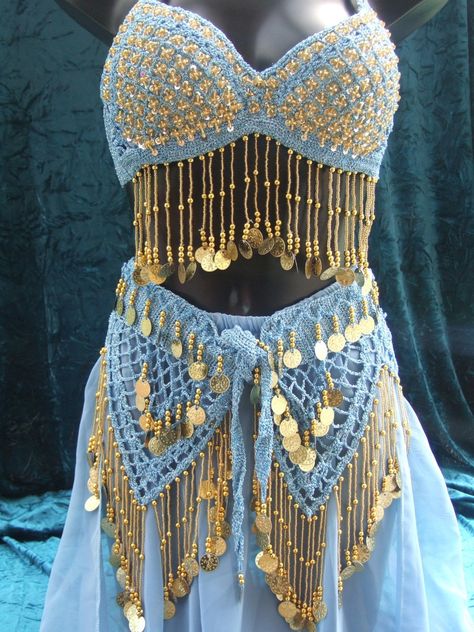 Belly Dancing For Beginners, Belly Dancer Outfits, Belly Dancer Costumes, Crochet Costumes, Indian Sari Dress, Belly Dance Outfit, Quotes Famous, Dancers Outfit, Belly Dance Costume