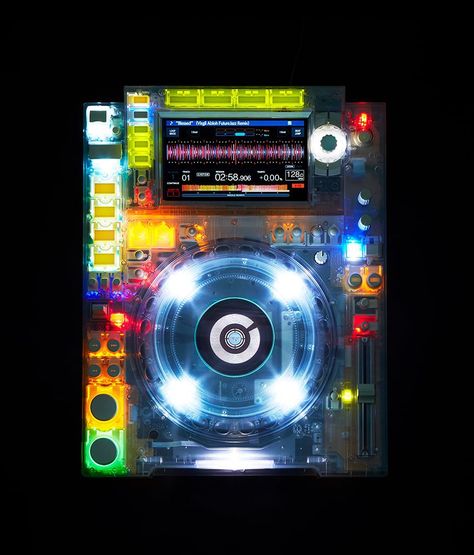 Designer Virgil Abloh collaborated with Pioneer DJ to create custom ‘skeleton’ DJ gear - The Verge Dj Decks, Dj Art, Chicago Museums, Artist Fashion, Pioneer Dj, Dj Gear, Typography Graphic, Dj Equipment, Museum Of Contemporary Art