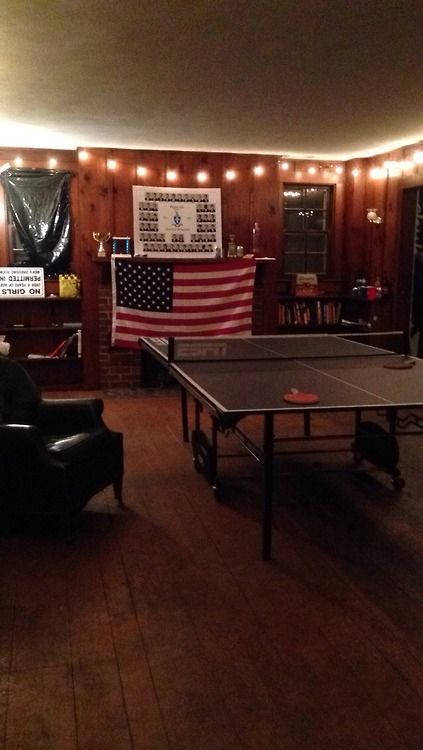 Frat Cave! College Frat House Aesthetic, Fraternity House Aesthetic, Party Basement Ideas, Frat House Aesthetic, Boy Apartment Decor, Frat Basement, Frat House Decor, Party Basement, Party Garage