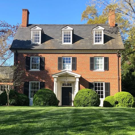 Georgetown Homes, Garrison Colonial Exterior, Colonial Exterior Remodel, Georgian Exterior, Garrison Colonial, Arch Doors, Federal House, Dream Architecture, Georgian Houses