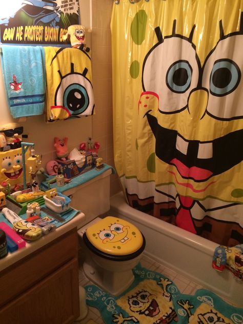 Spongebob Restroom Ideas, Sponge Bob Bathroom, Spongebob Shower Curtain, Spongebob Bedroom Ideas, Spongebob Diorama, Spongebob Bathroom Decor, Spongebob Themed Bathroom, Spongebob Bathroom Ideas, Spongebob Room Decor