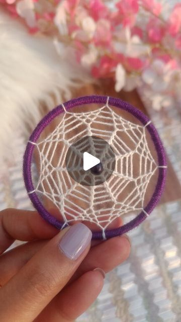 How To Make A Dream Catcher Step By Step, Dreamcatcher Patterns, Dreamcatcher Diy, Diy Dream Catcher Tutorial, Dream Catcher Tutorial, Dream Catcher Patterns, Dream Catcher Craft, String Crafts, Handmade Dreamcatcher