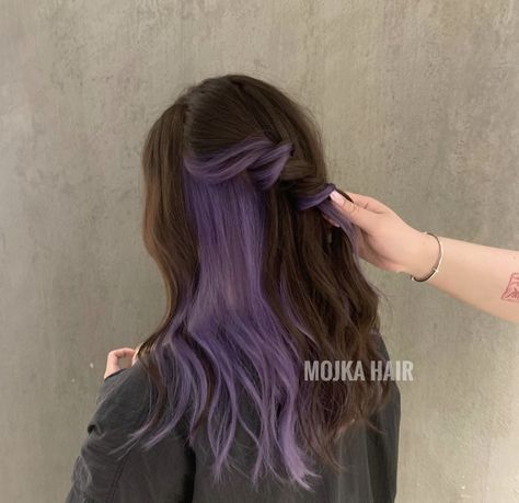 Purple Hair With Light Brown, Brown Hair Lavender Underneath, Peekaboo Hair Color Brunettes Purple, Peekaboo Hair Color Purple And Brown, Balayage Colored Hair, Purple Peekaboo Brown Hair, Brown Hair With Lavender Underneath, Purple Hair Dye On Brown Hair, Brunette With Purple Underneath