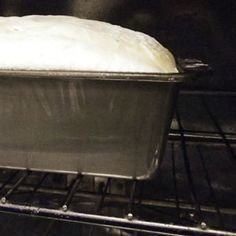 Raising dough in the oven- (living in the bay area is cold); Pre-heat your oven to about 150 degrees, turn off, put dough in to rise Panzerotti Recipe, Bread Tips, Proofing Bread, Making Dough, Rolls Bread, Frozen Rolls, Homemade Baked Bread, Recipe Bread, Kitchen Aid Recipes