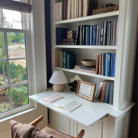 Small Desk Built Into Wall, Bookshelf Built In Desk, Desk In Built In Bookcase, Built In Desk And Shelves Living Room, Bookshelf And Desk Combo, Bookcase Between Windows, Built In Bookshelf Bedroom, Built In Bookshelf With Desk, Desk Between Bookcases