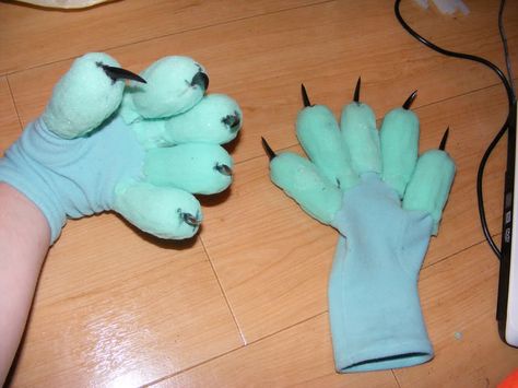 Paw Tutorial, Fursuit Tips, Fursuit Making, Fursuit Ideas, Fursuit Paws, Fursuit Tutorial, Fur Suit, Costume Tutorial, Idee Cosplay