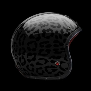 Ruby Helmet Leopard Motorcycle, Airbrush Helmet, Ruby Helmets, Motorcycle Concept, Bike Outfit, Airbrushed Helmets, Swimming Outfits, Scooter Helmet, Vintage Cafe Racer