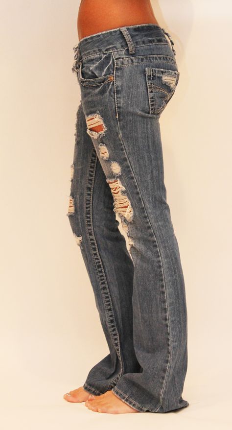 Love Ripped Flared Jeans Outfit, Y2k Jeans Flared, Ripped Jeans And Heels Outfit, Y2k Fashion Flare Jeans, Ripped Pants Outfit, Low Rise Flared Jeans Outfit 2000s, Y2k Flare Denim Jeans, Clothes Bottoms, Ripped Flare Jeans