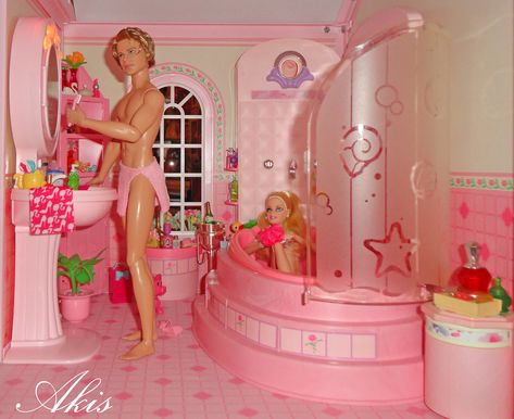 Magical Mansion, Barbie Bathroom, Free House Design, Barbie Miniatures, Barbie Dolls Diy, Diy Barbie Furniture, Fantasy Art Dolls, Barbie Doll House, Barbie Life