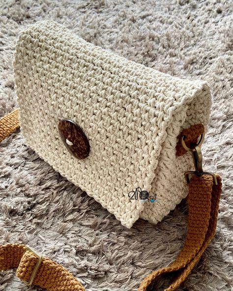 Crochet Minimalist Sling Bag ~ Free Pattern – zNooi cRaft cOrner Sling Bag Crochet Pattern, Crochet Sling Bag Free Pattern, Sling Bag Crochet, Crochet Messenger Bag, Sling Bag Pattern, Bag Free Pattern, Crochet Sling Bag, Purse Patterns Free, Cross Body Bag Pattern