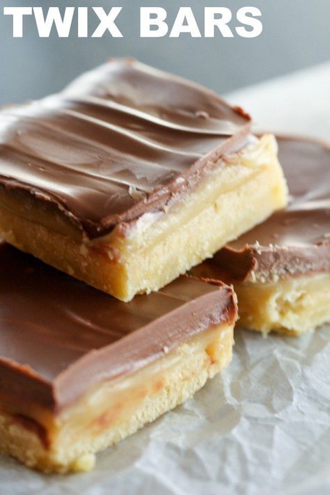 Homemade Twix Bars Recipe, Twix Candy Bar, Twix Candy, Homemade Twix Bars, Twix Bars, Smores Dessert, Dessert Halloween, Twix Bar, Six Sisters Stuff