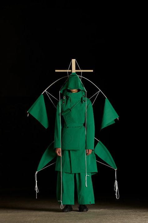 Moncler 5 Craig Green Spring 2019 Ready-to-Wear Collection | Vogue Green Runway Fashion, Conceptual Fashion, Craig Green, Green Spring, Milan Fashion Weeks, Kites, Male Fashion, Fashion Show Collection, Mens Fashion Trends